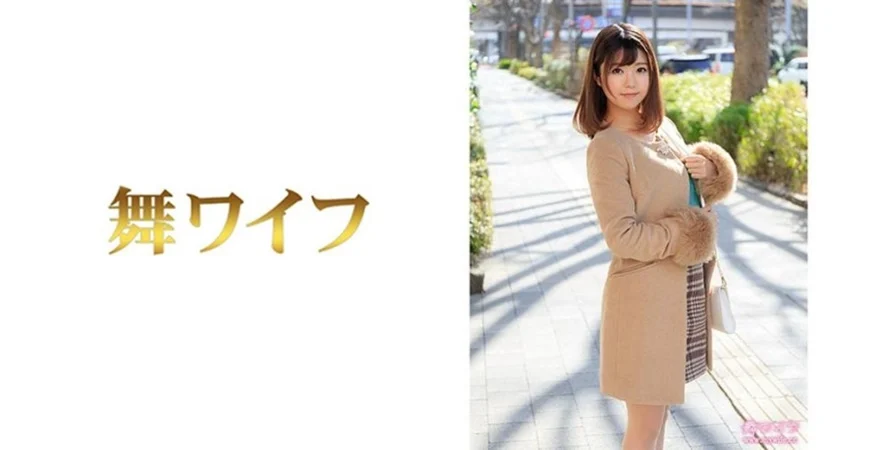 顶级爆乳小护士！9分颜值身材爆炸！撩起衣服，一对豪乳又大又白，翘起屁股多毛骚逼，怼在镜头看菊花